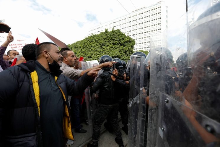 تظاهرات جدید تونسی‌ها علیه رئیس جمهوری این کشور