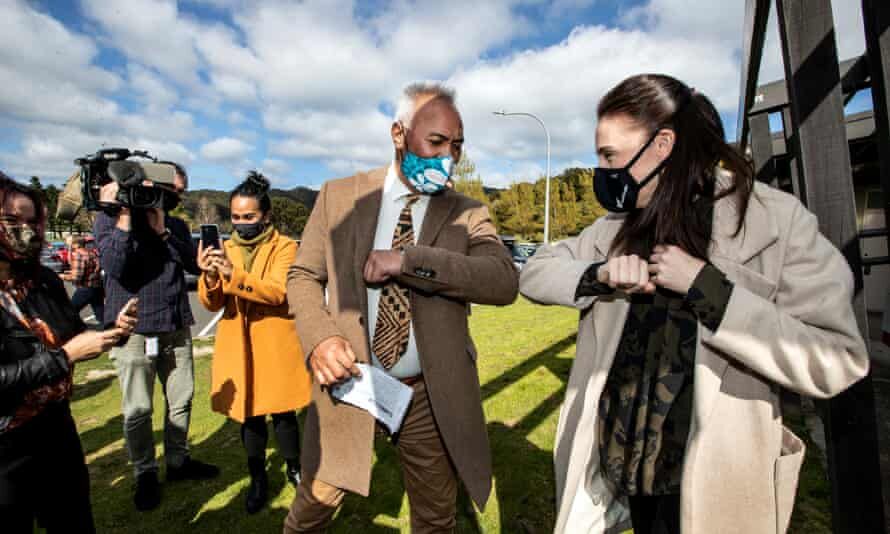 دولت نیوزیلند و آزمون مهم مبارزه با کرونا همزمان با کاهش محدودیتها