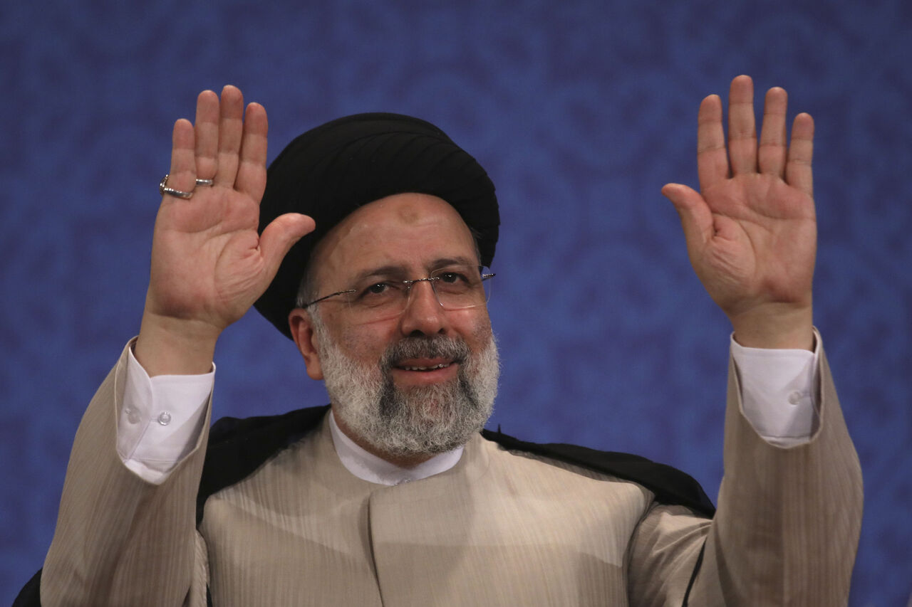 مباحث مربوط به توسعه کلان فارس در سفر رئیس جمهوری دنبال می‌شود